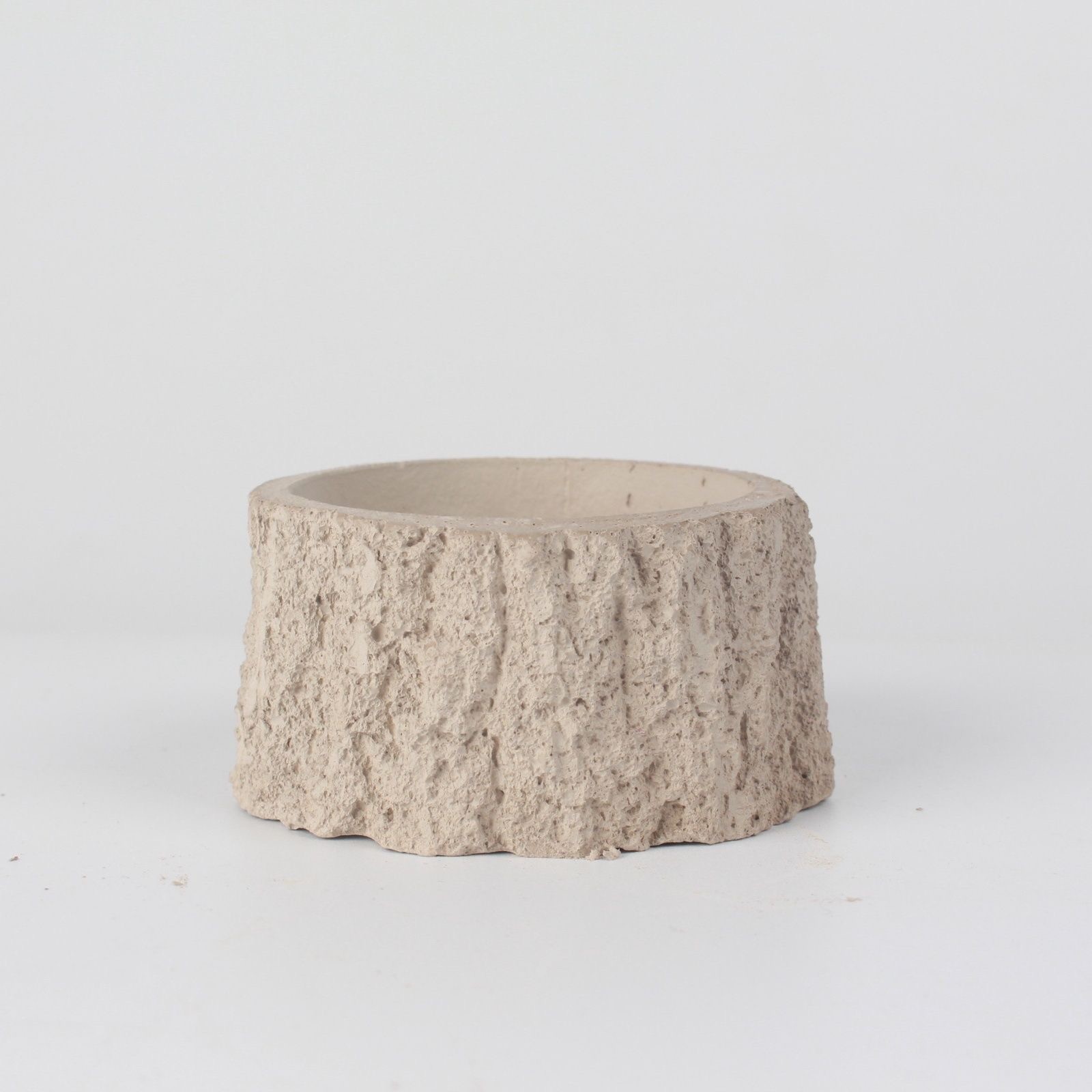 test-水泥樹註食盆（Cement Column Food Dish）