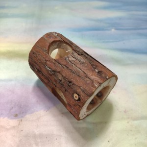 test-橫樹柱三孔（Horizontal Tree Trunk Hideout With Three Holes）